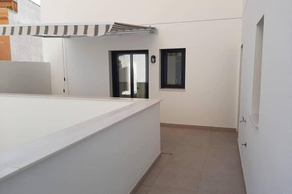 New Apartment In The Center-Terrace & Free Parking Малага Екстер'єр фото